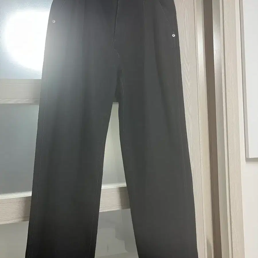 러프사이드 드레이프 데님 블랙 1사이즈