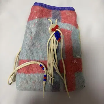 윙 글록 네이티브 무늬 복조리 비즈 장식 포함