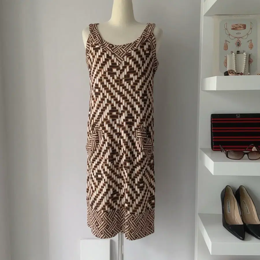 55 DVF 다이앤본퍼스텐버그 기하학 패턴 실크 원피스