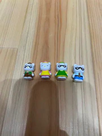 헬로키티 산리오 입상