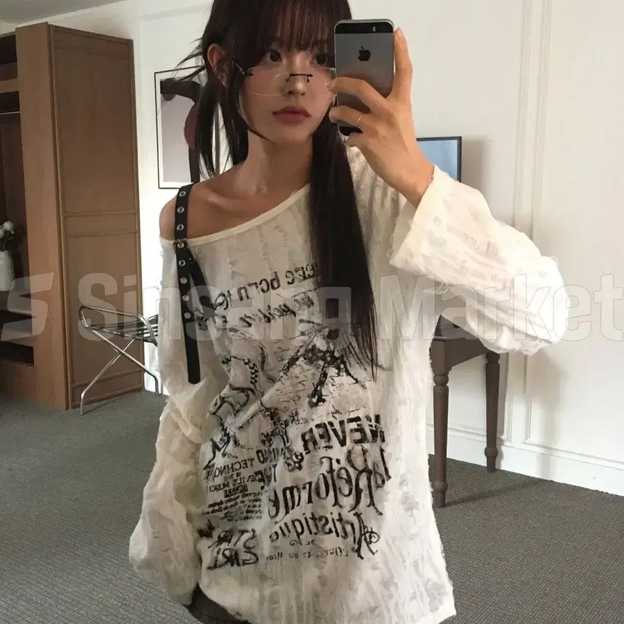[빠른발송] 오버숄더트임긴팔티 y2k 빈티지 오버핏 레트로 섹시 홍대 1