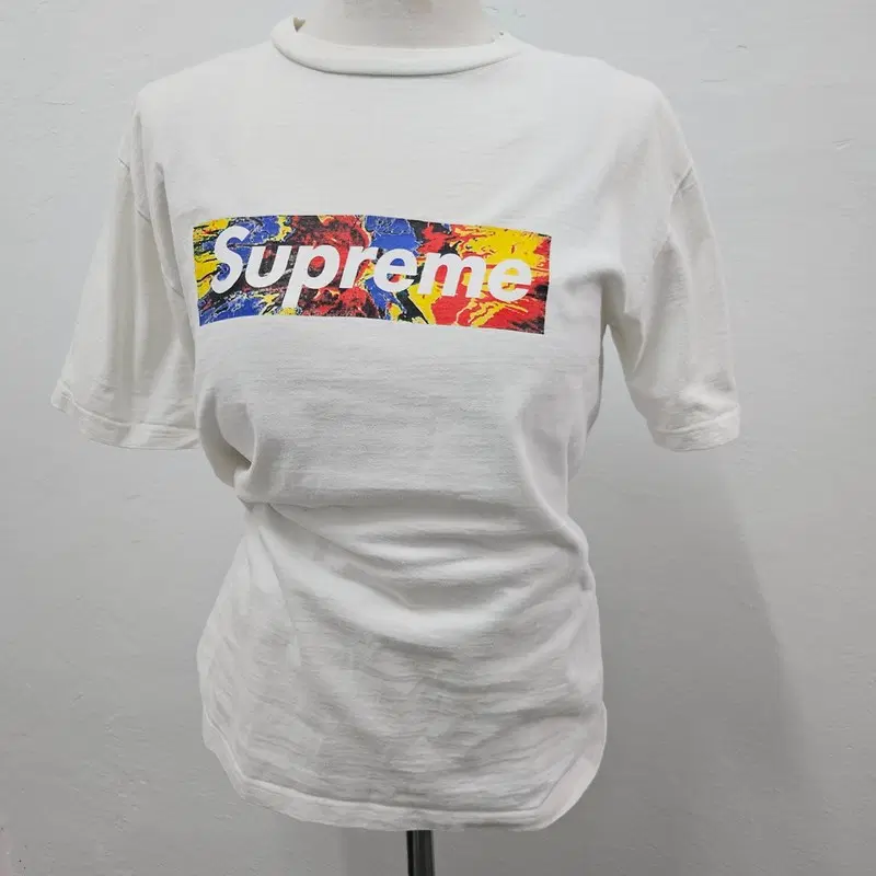 SUPREME 반팔 티 여 M J6547