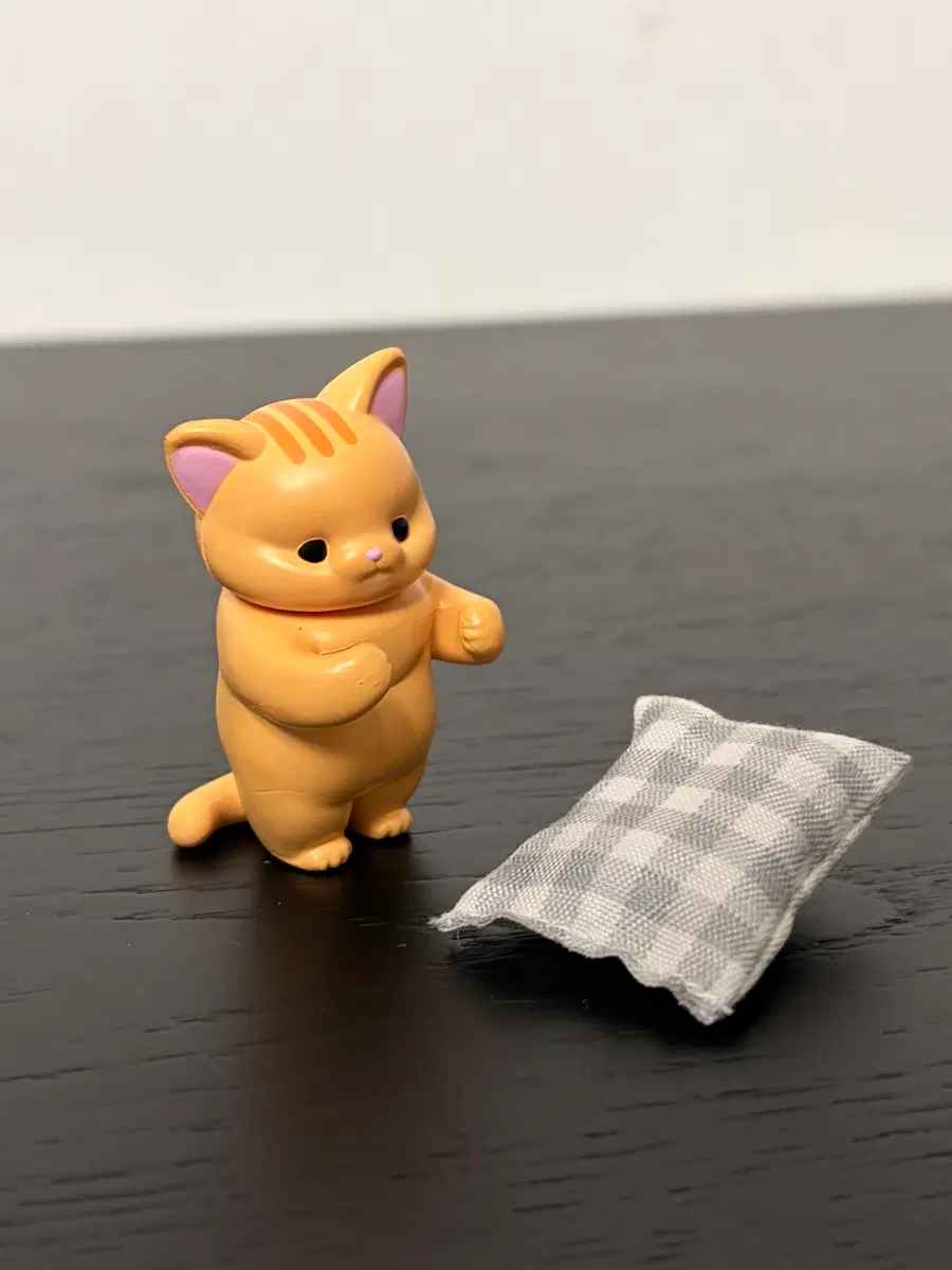 고양이 베개 가챠 치즈 고양이 피규어