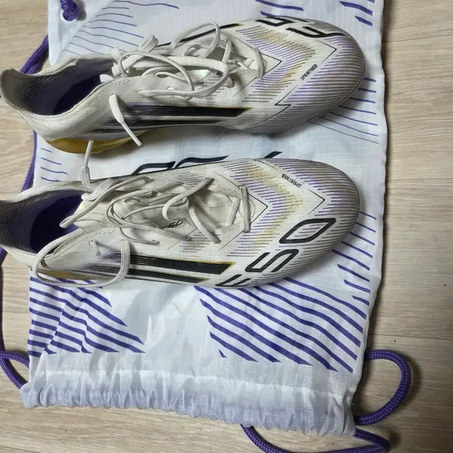 F50 축구화