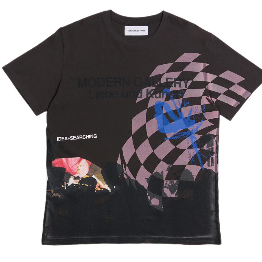 더뮤지엄비지터 ART GRAPHIC T-SHIRTS (CHARCOAL) L사이즈