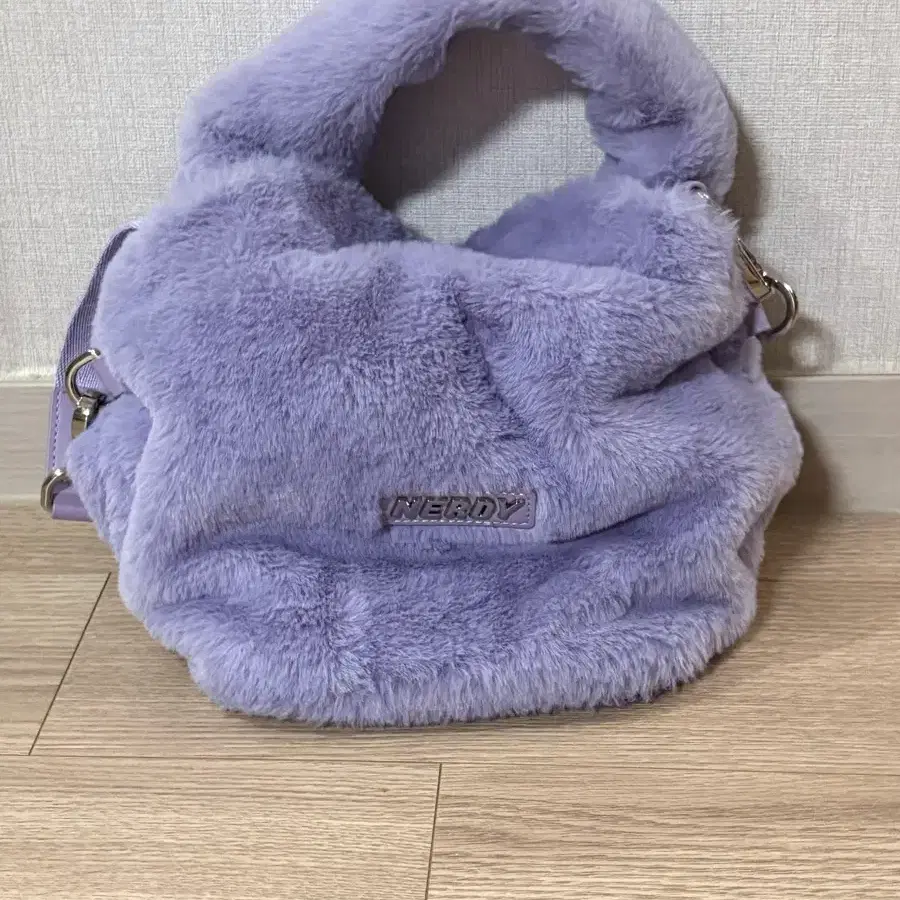 NERDY 퍼 덤블 백 라벤더