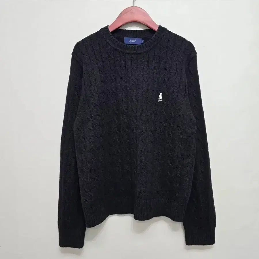 Yale 예일 22'FW 블랙 케이블 니트