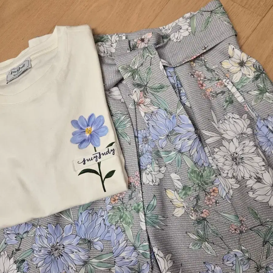 H&M 반바지, 쥬시쥬디 바이브리짓 티셔츠