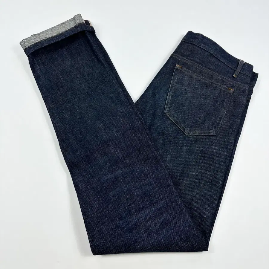 (31) A.P.C. 아페쎄 슬림핏 생지 데님팬츠