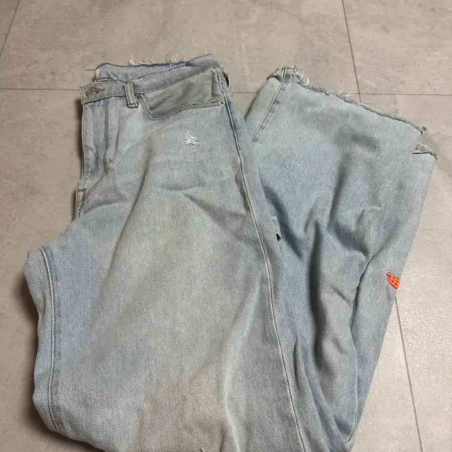 Erl x levis 스테이루즈진