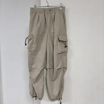 무지 카고 팬츠 밑단 드로 코드 M 베이지 폴리에스테르 스트릿