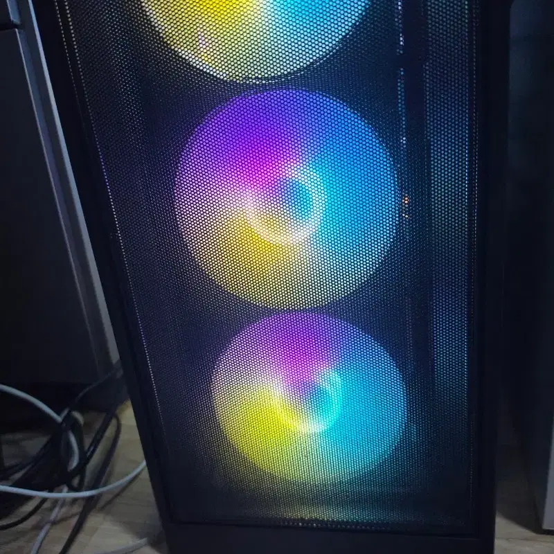 (올해7월구매)9800x3d 5060ti 32gb 1tb