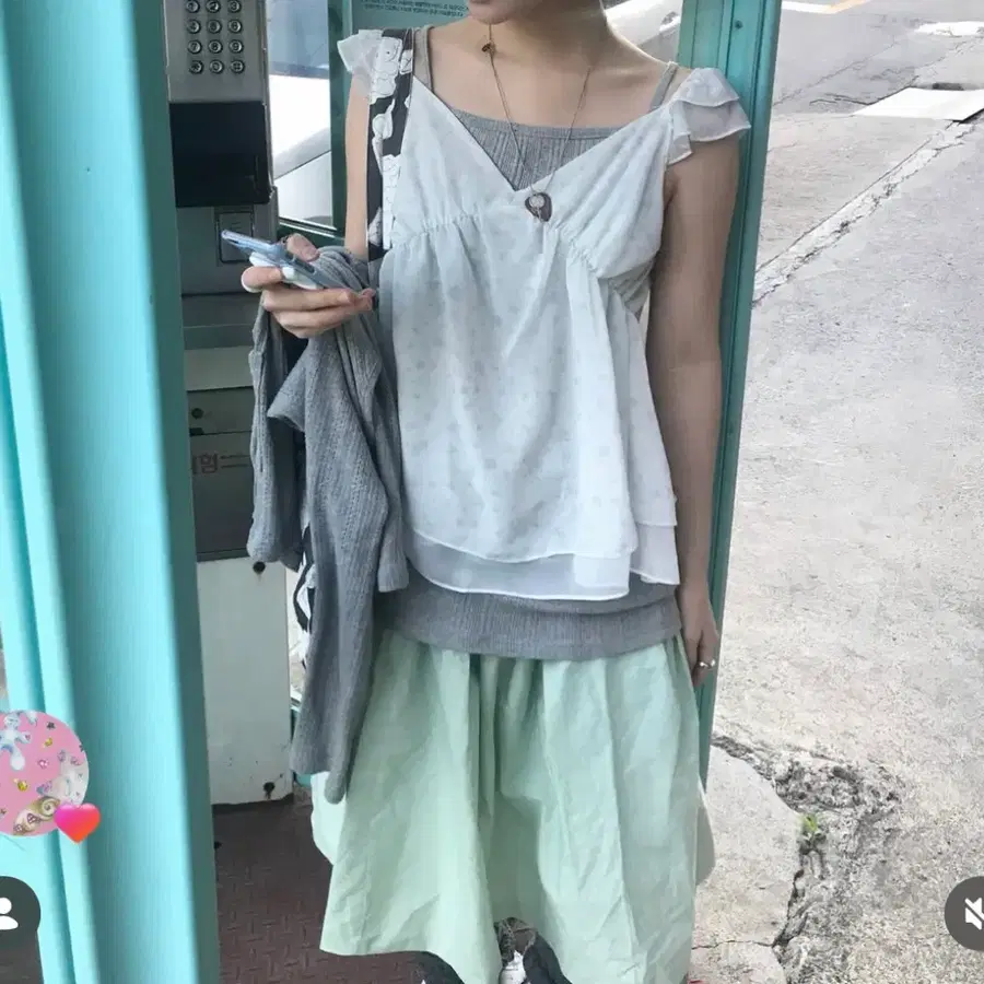 너의빈 애플민트 플레어 스커트