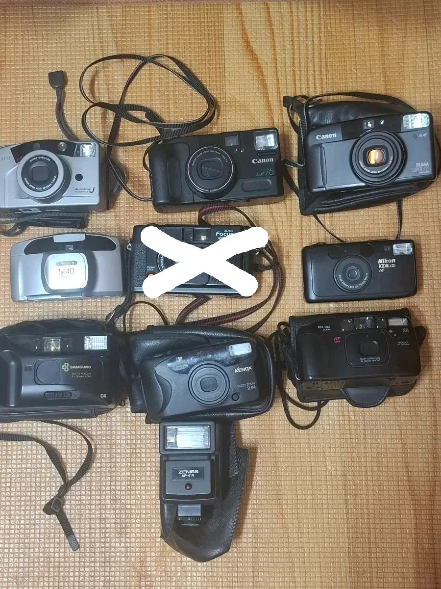 캐논/삼성/니콘 필름카메라 8종 및 플래시 일괄(고장)