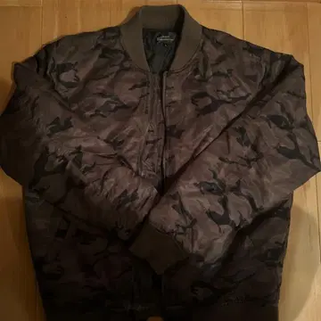 Authentic Commontage 카모플라주 패턴 MA-1 밀리터리 제품