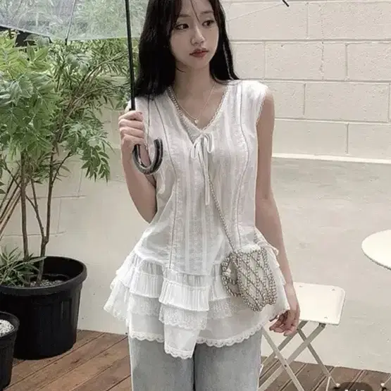 교신가능 나시 블라우스