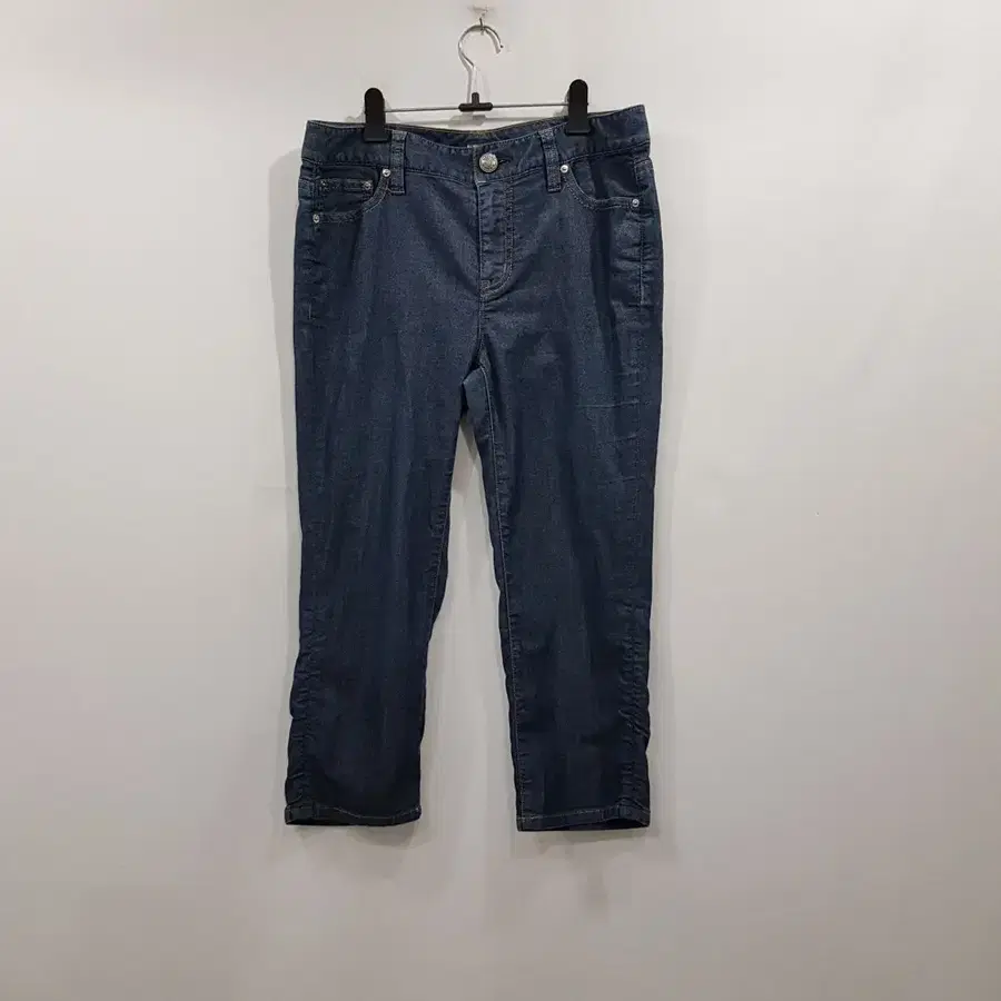R1025 버버리 가죽패치 진청 8부 데님 청바지 여M