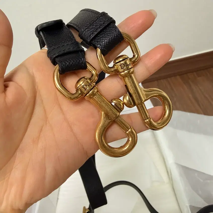 디올 새들 스트랩백 블랙 m 사진 4