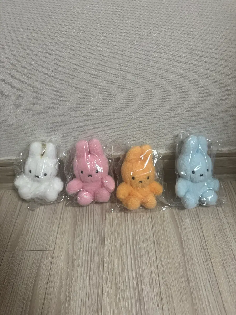 메가박스 미피 인형 (미개봉 새상품)