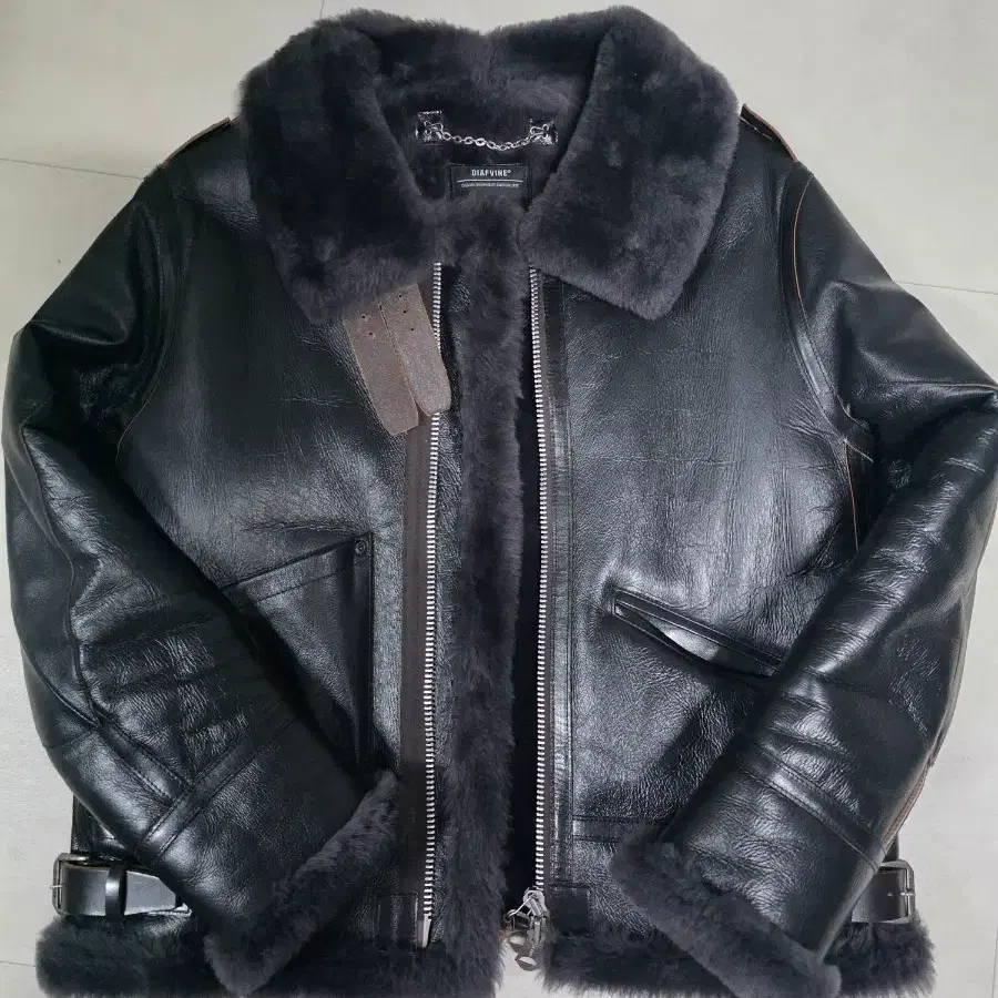 디아프바인 신키말가죽 무톤 무스탕 DV.LOT 693 Type B-3