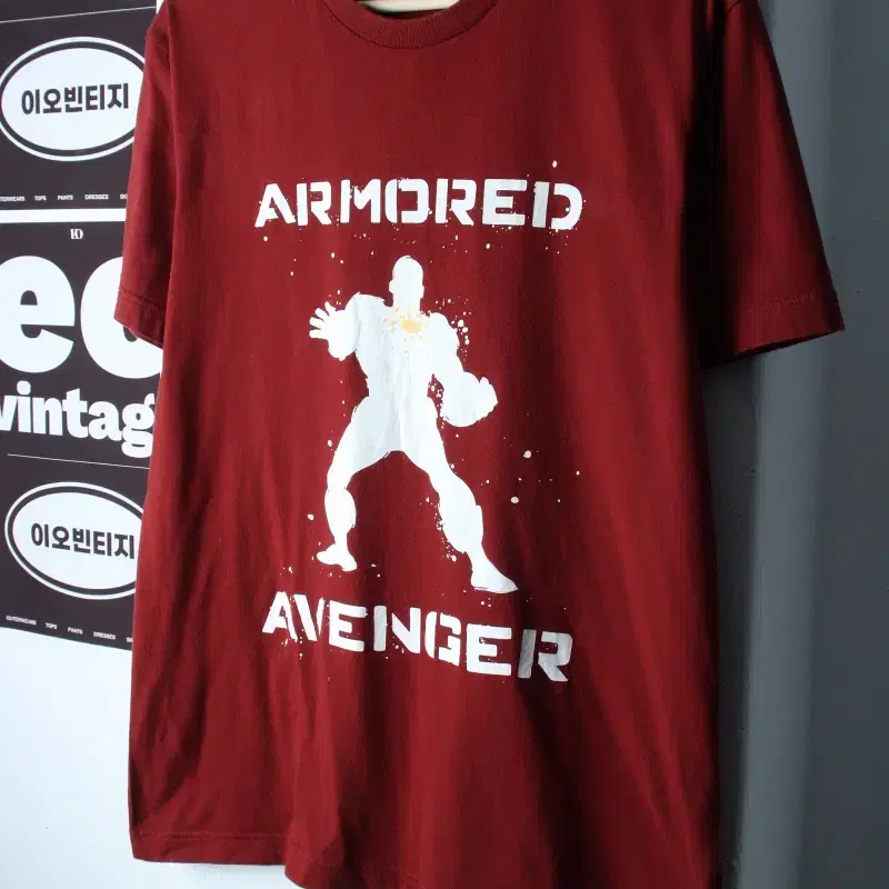 (L-XL) 유니클로 반팔 티셔츠 마블 협업 브라운 한정판-H36797