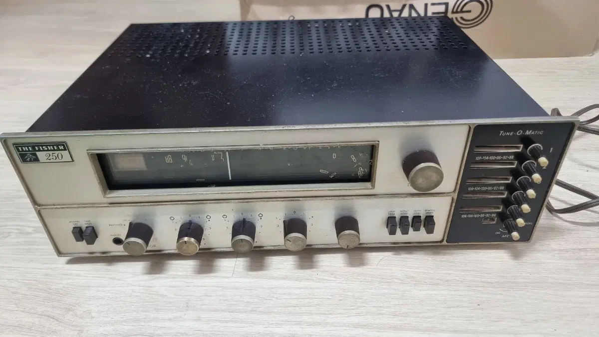 피셔 250T 스테레오 리시버(고장)