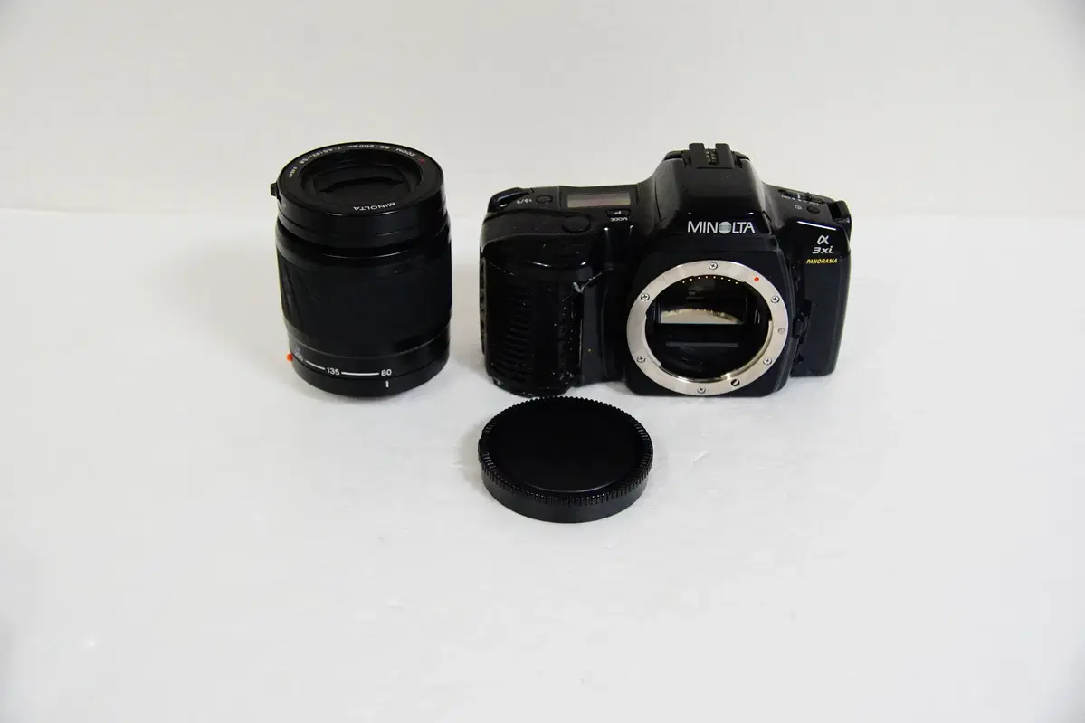 [소니용] 미놀타 AF 80-200mm f/4.5-5.6 줌렌즈팝니다.(알파마운트)