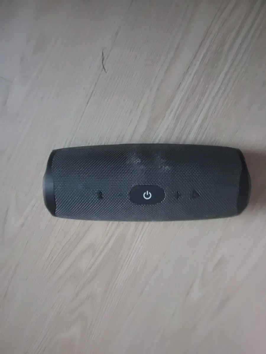 JBL charge essential