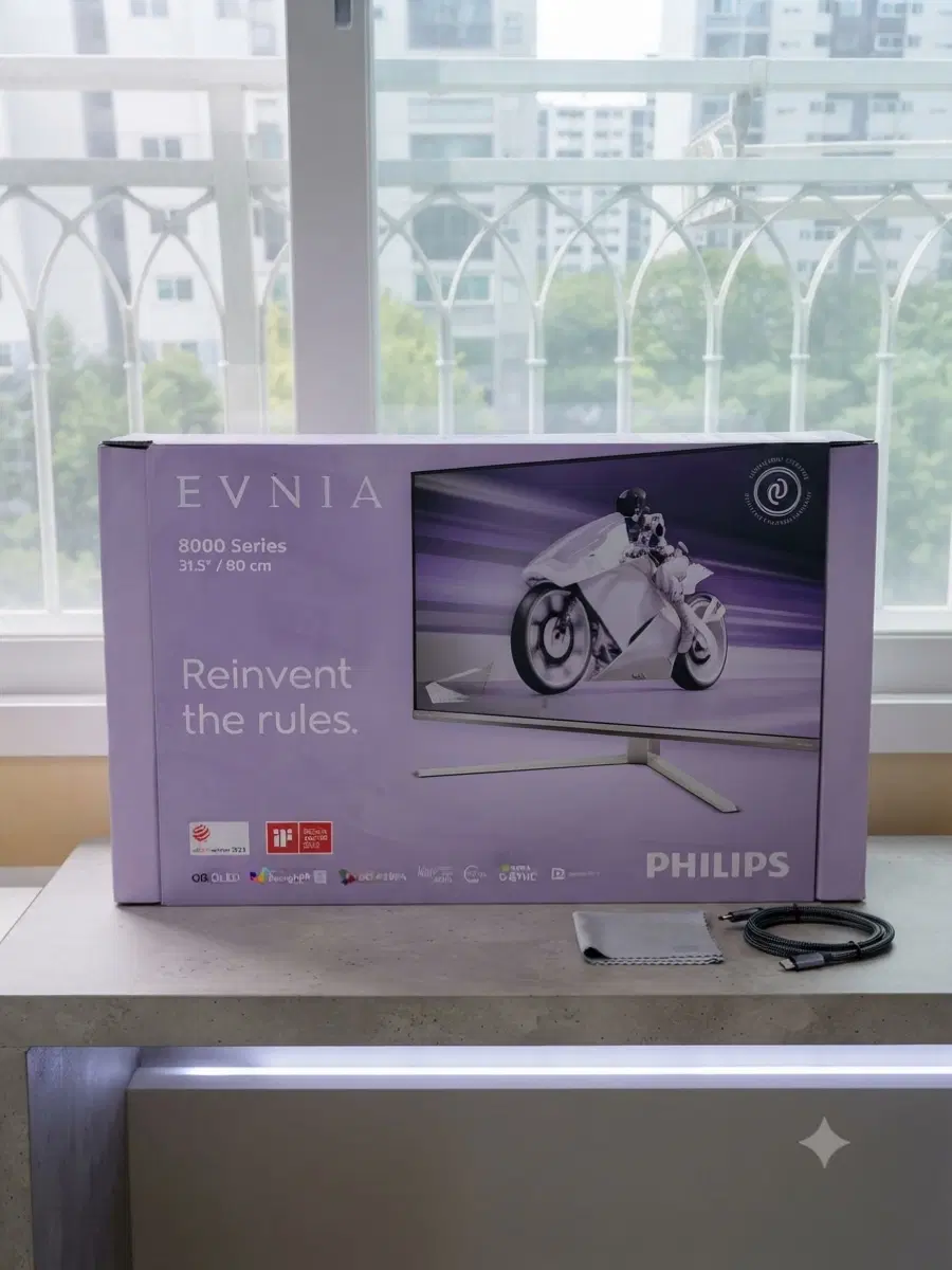 필립스 EVNIA 8000 시리즈 8800 32인치 oled 모니터 미사용