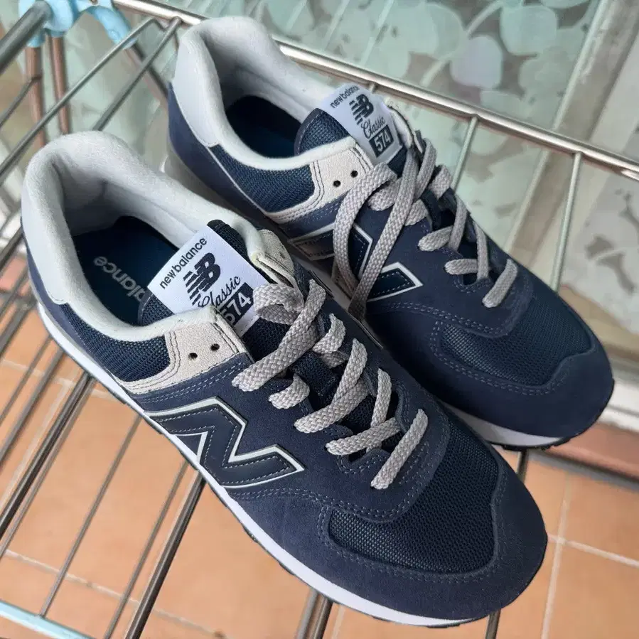 뉴발란스 574 클래식 네이비 280size