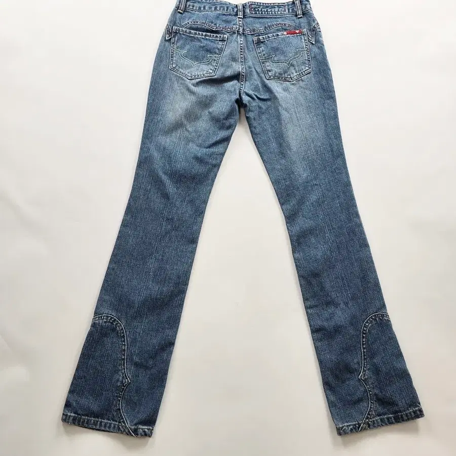 게스 청바지 세미부츠컷 레트로 데님팬츠 사이즈26 R6957
