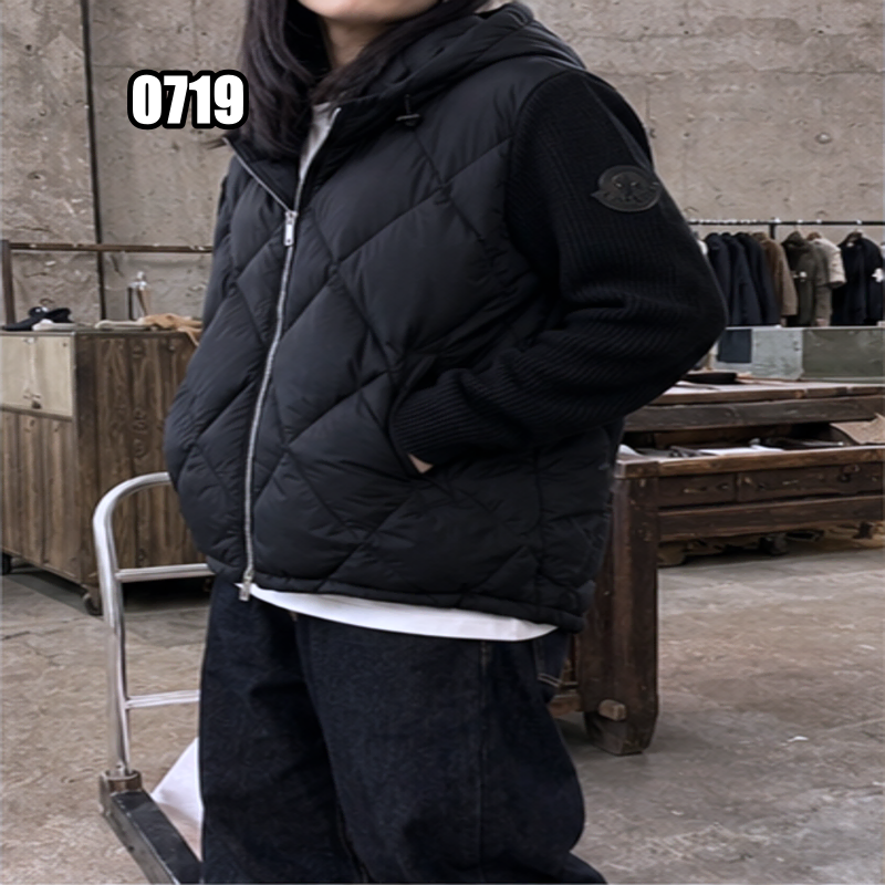 L 몽클레르 다이아몬드 퀼팅 니트 패딩