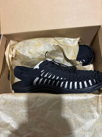 KEEN UNEEK 미사용 새상품 27cm