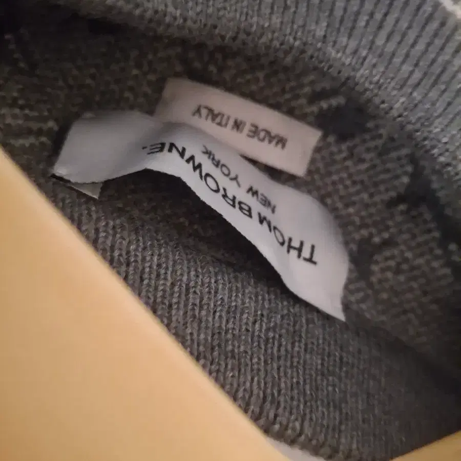 톰브라운 니트 그레이 Made in Italy
