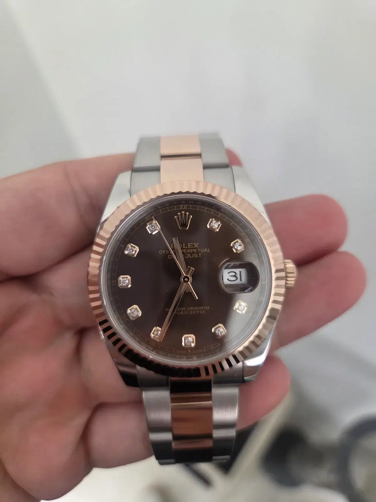 롤렉스 데이저스트 41MM 126331 로골콤비 초코10P다이아 오이스터 19년07월 풀구성품 급매 및 교환 판매합니다.