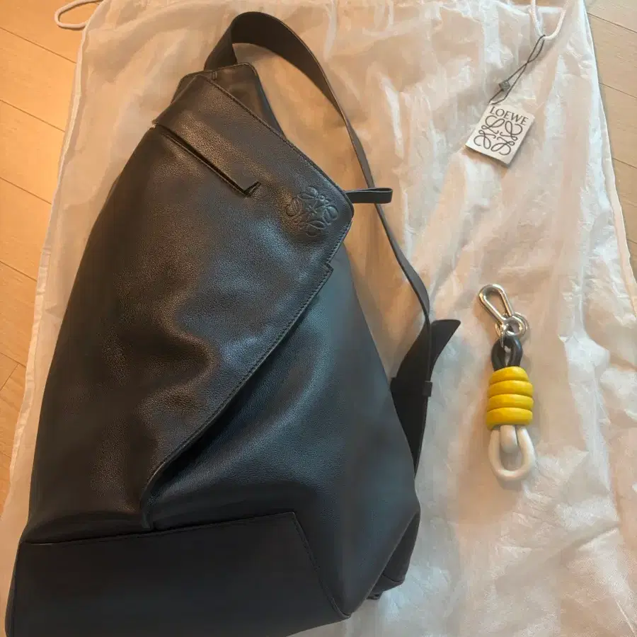 로에베 안톤 슬링백 블랙