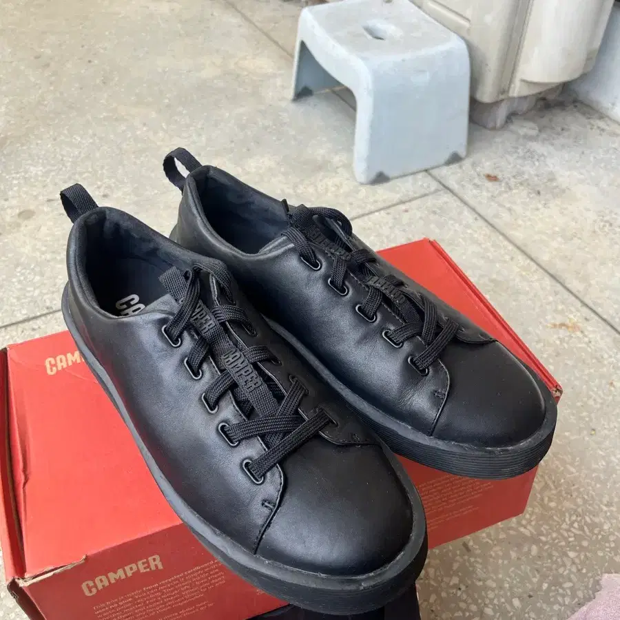 캠퍼 쿠르브(코르브) 285 판매 Camper Courb Black