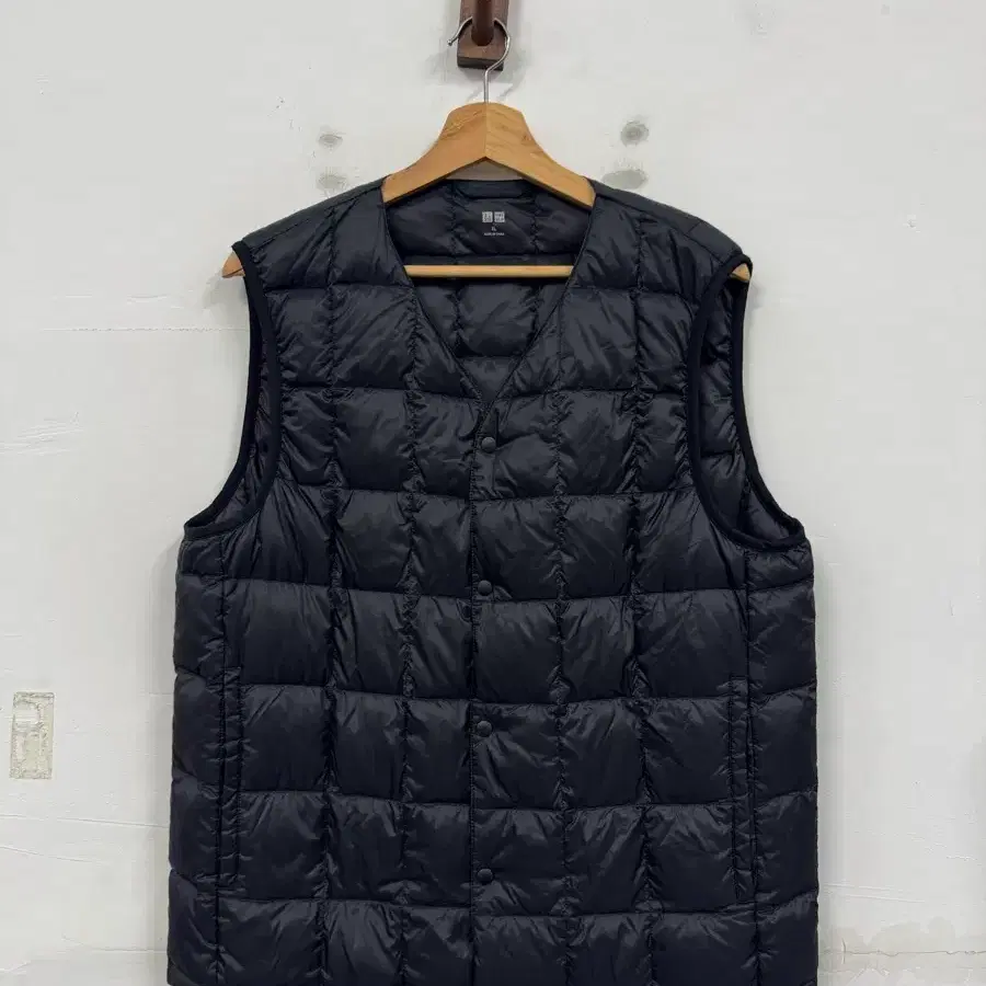 (XL)유니클로 울트라 라이트다운 패딩조끼