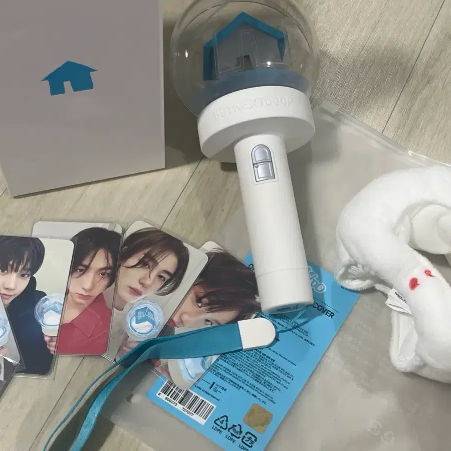 * 급처 *보넥도 응원봉 & 운아기 응원봉 커버 일괄판매합니다!! (운학이 스케이트보드 키링까지 넣어드려요)