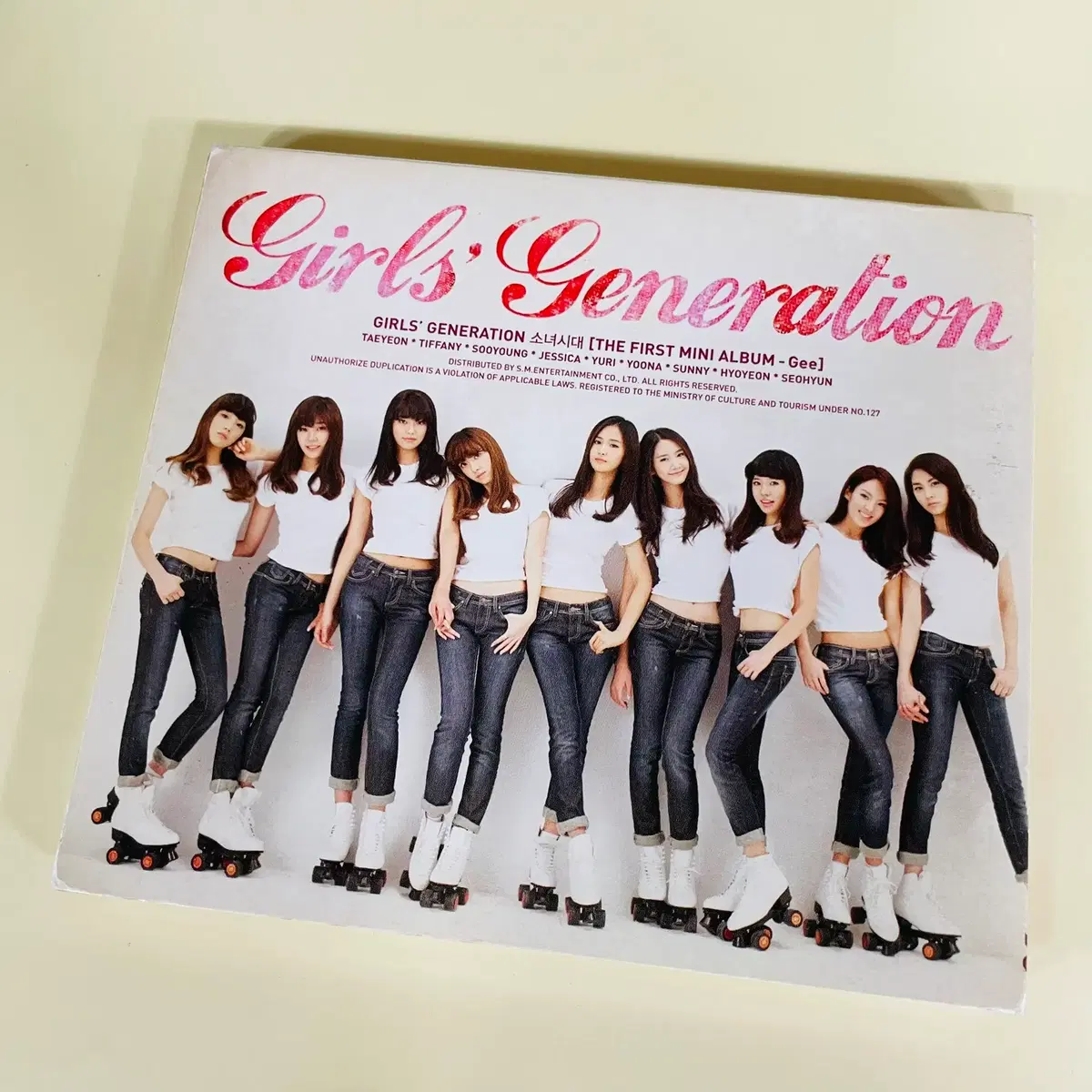 [친필싸인앨범] 소녀시대 Girls' Generation 1st 미니앨범 'Gee' 디지팩 (전멤버 싸인 수록)