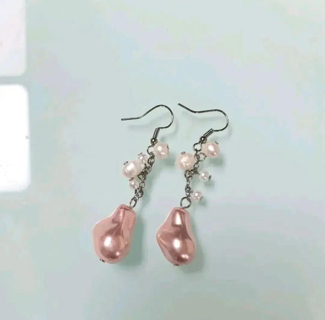 조약돌 비즈 드롭 귀걸이 한 쌍