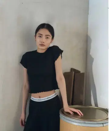 Hanes x DODOJEAN 모모치하루 콜라보 크롭T셔츠 블랙