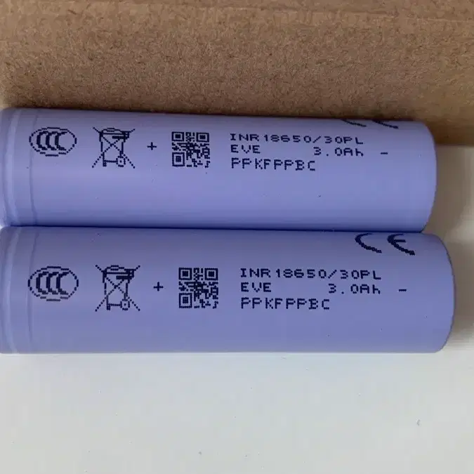 EVE 30PL 탭리스 18650 / 60A 고방전