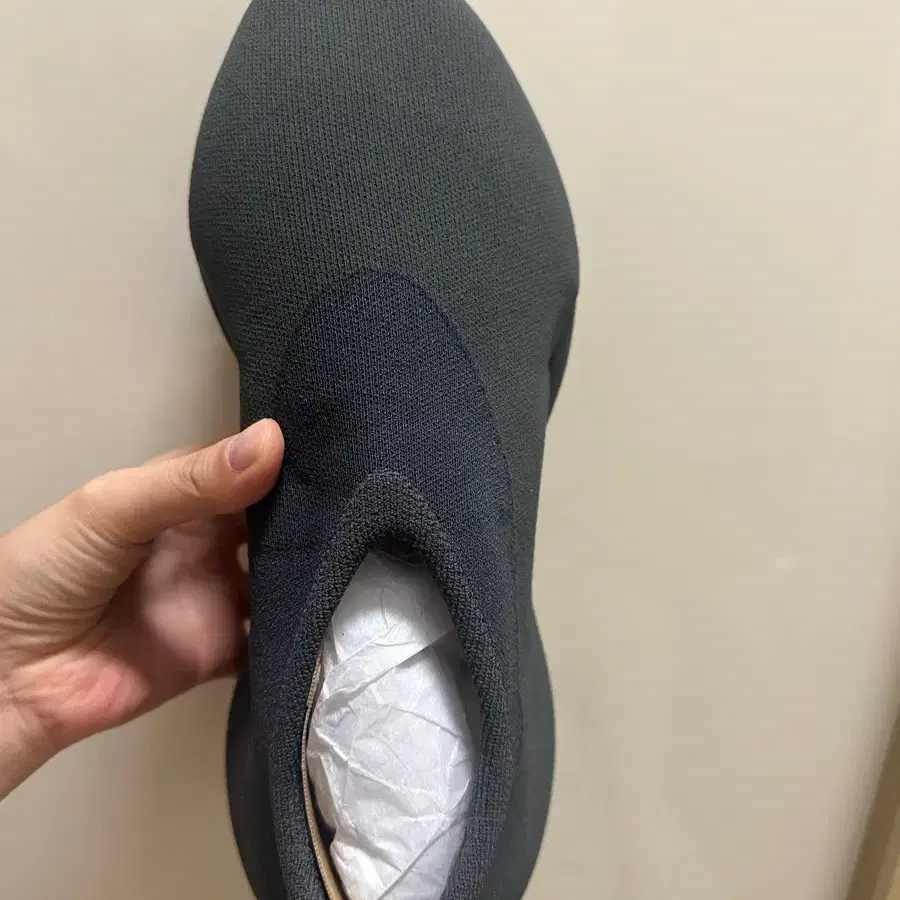 아디다스 이지 니트 러너 스톤 오닉스 265 / IG7831 아디다스 YEEZY KNIT RNR