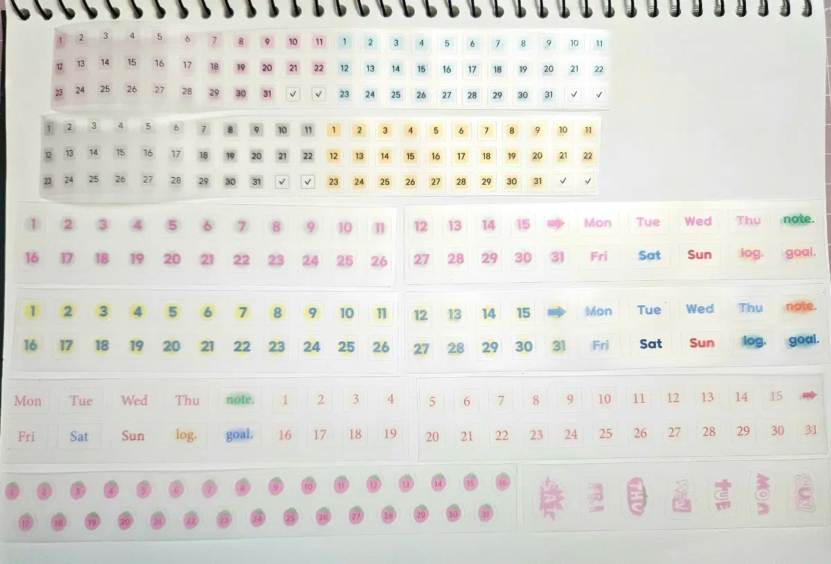 먼슬리 날짜 키스컷 일괄