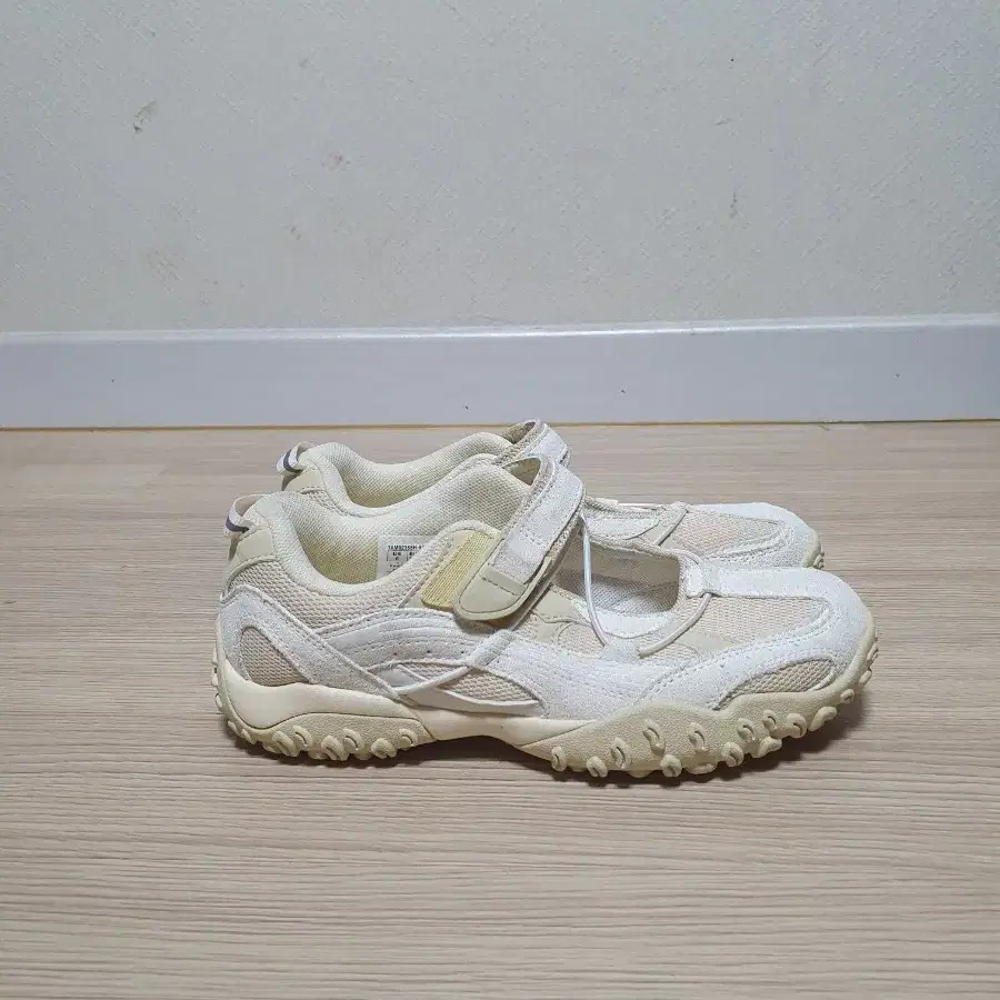 휠라 에샤페 벨크로 v2 메리제인 240
