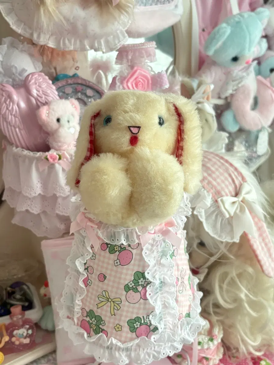 빈티지 딸랑이 토끼인형