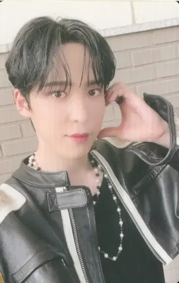 ATEEZ THE WORLD EP.1: MOVEMENT 윤호 트레이딩 카드 DIARY