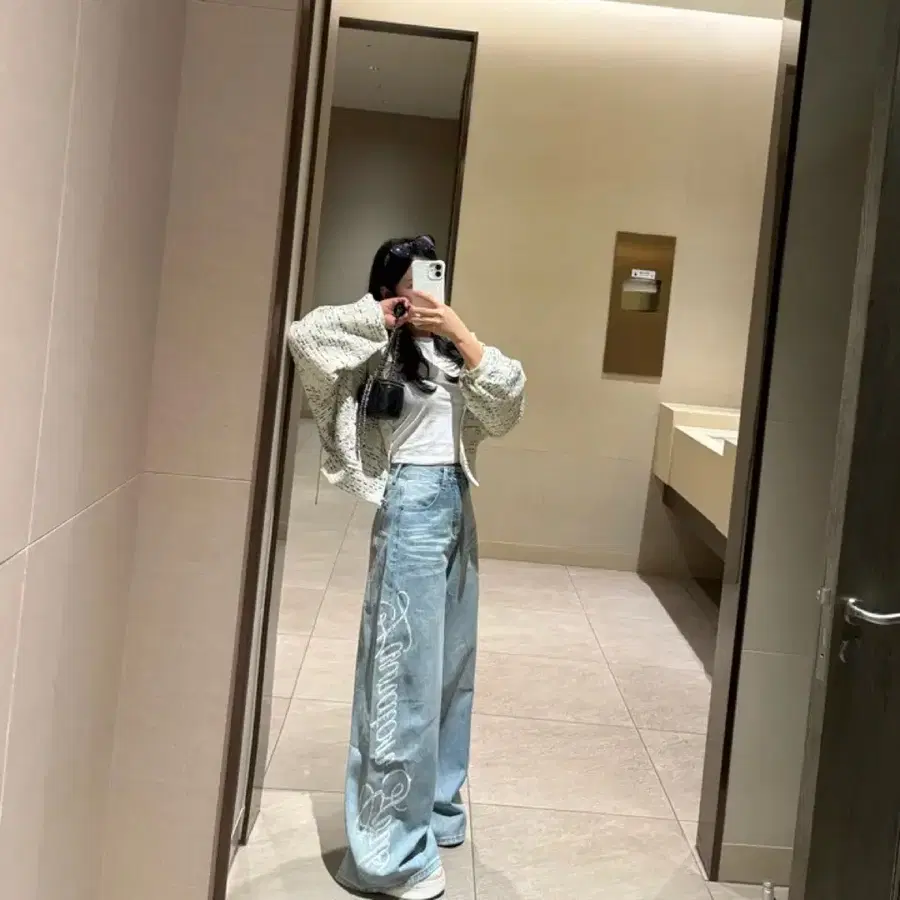 투나인 유즈얼 큐빅 레터링 와이드 청바지