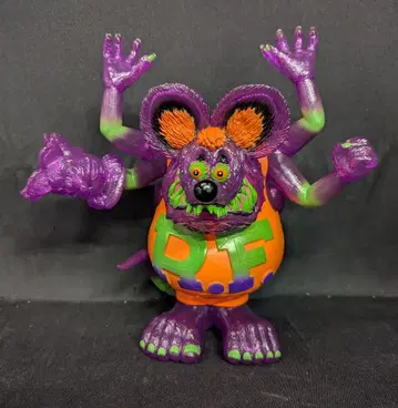BLACKBOOK TOY MAGICAL MOSH MISFITS ASURA RATFINK Halloween 2024 Grape